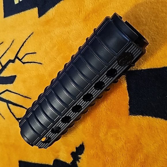 RUGER Forend Stock / Gun Accessories - Picture 2 of 4